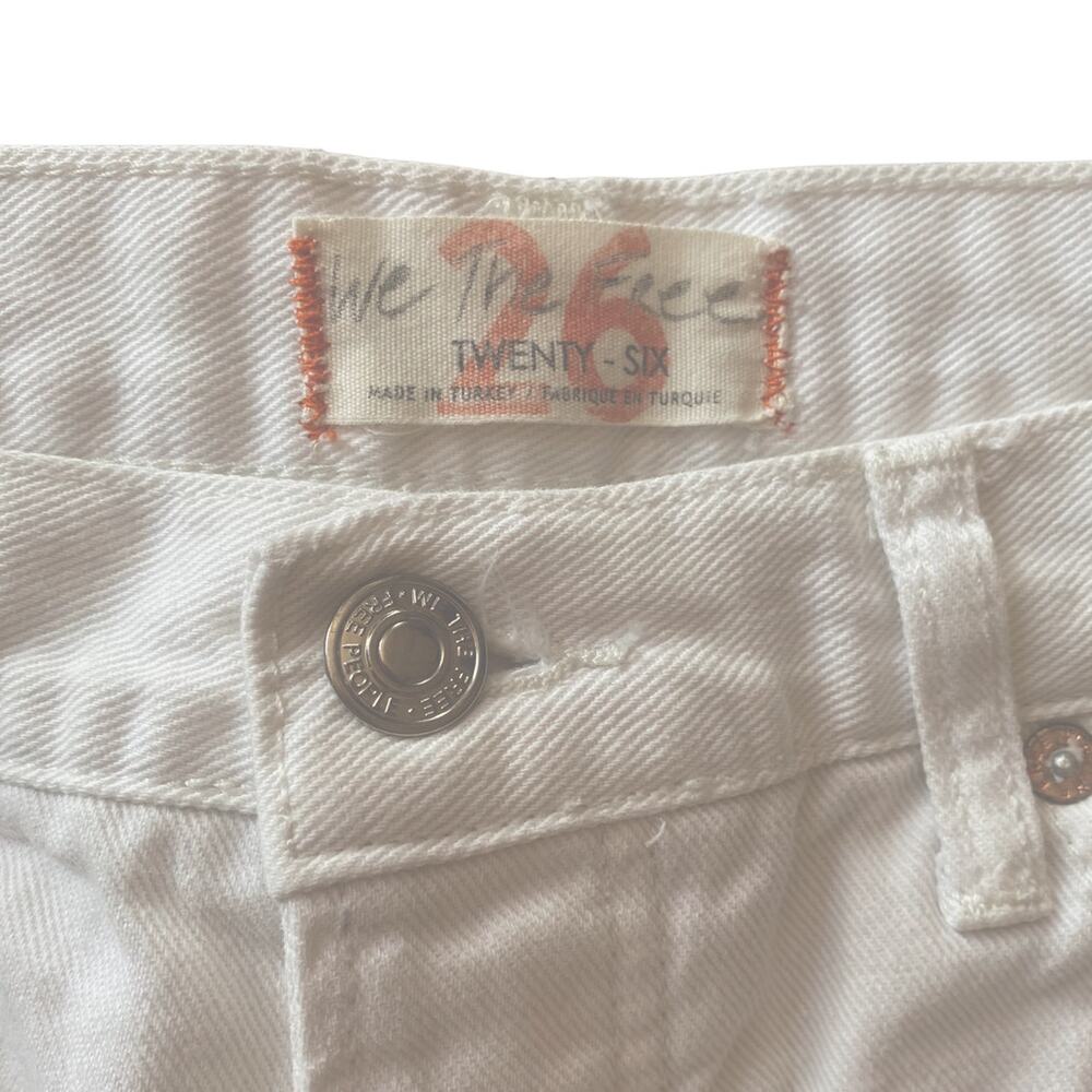 FP Free People Maggie White Mid Rise Straight Distressed Jeans Denim 26 - Picture 8 of 9